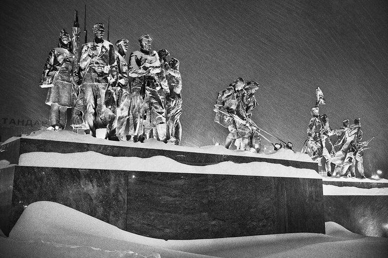 Sculptures of the Heroic Defenders of Leningrad on Victory Square (Ploshchad Pobedy) in St Petersburg, Russia