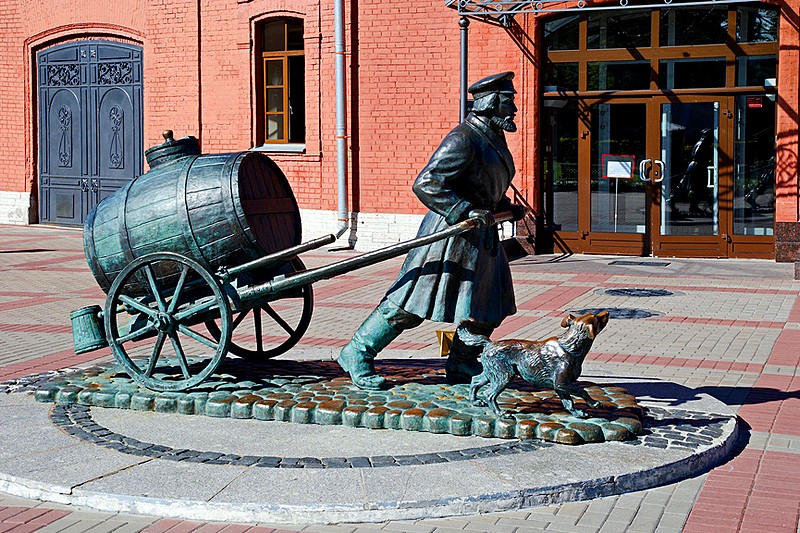 Statue of water carrier in front of the Museum of Water in Saint-Petersburg, Russia