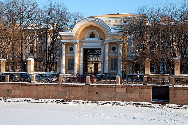 Main gate of the Razumovsky Palace in Saint-Petersburg, Russia