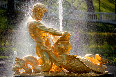 [تصویر:  fountains-peterhof.jpg]