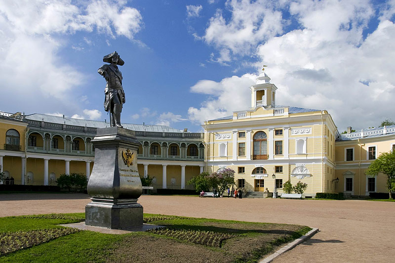 Grand Palace of Paul I in Pavlovsk royal estate, south of St Petersburg, Russia Grand Palace of Paul I in Pavlovsk royal estate, south of St Petersburg, Russia