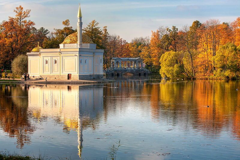 Turkish Bath and Marble Bridge in Catherine Park in Tsarskoye Selo (Pushkin), south of St Petersburg, Russia Turkish Bath and Marble Bridge in Catherine Park in Tsarskoye Selo (Pushkin), south of St Petersburg, Russia