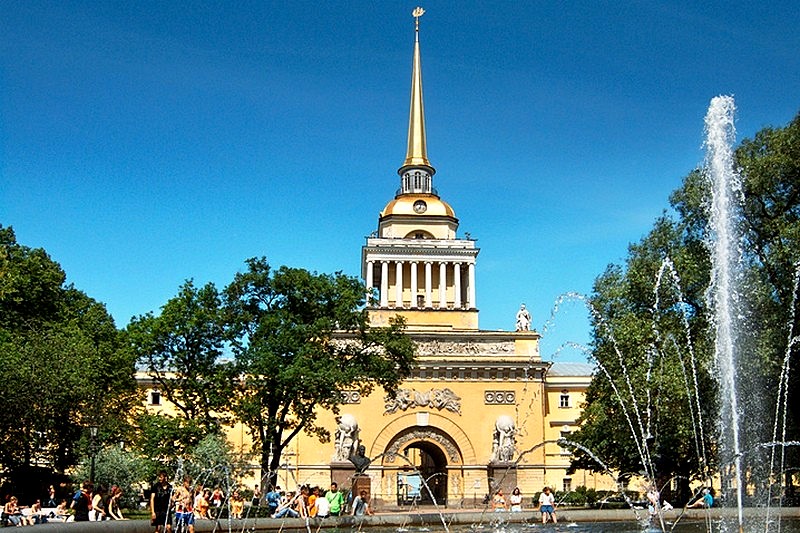 Admiralty Building and Alexander Garden in Saint-Petersburg, Russia